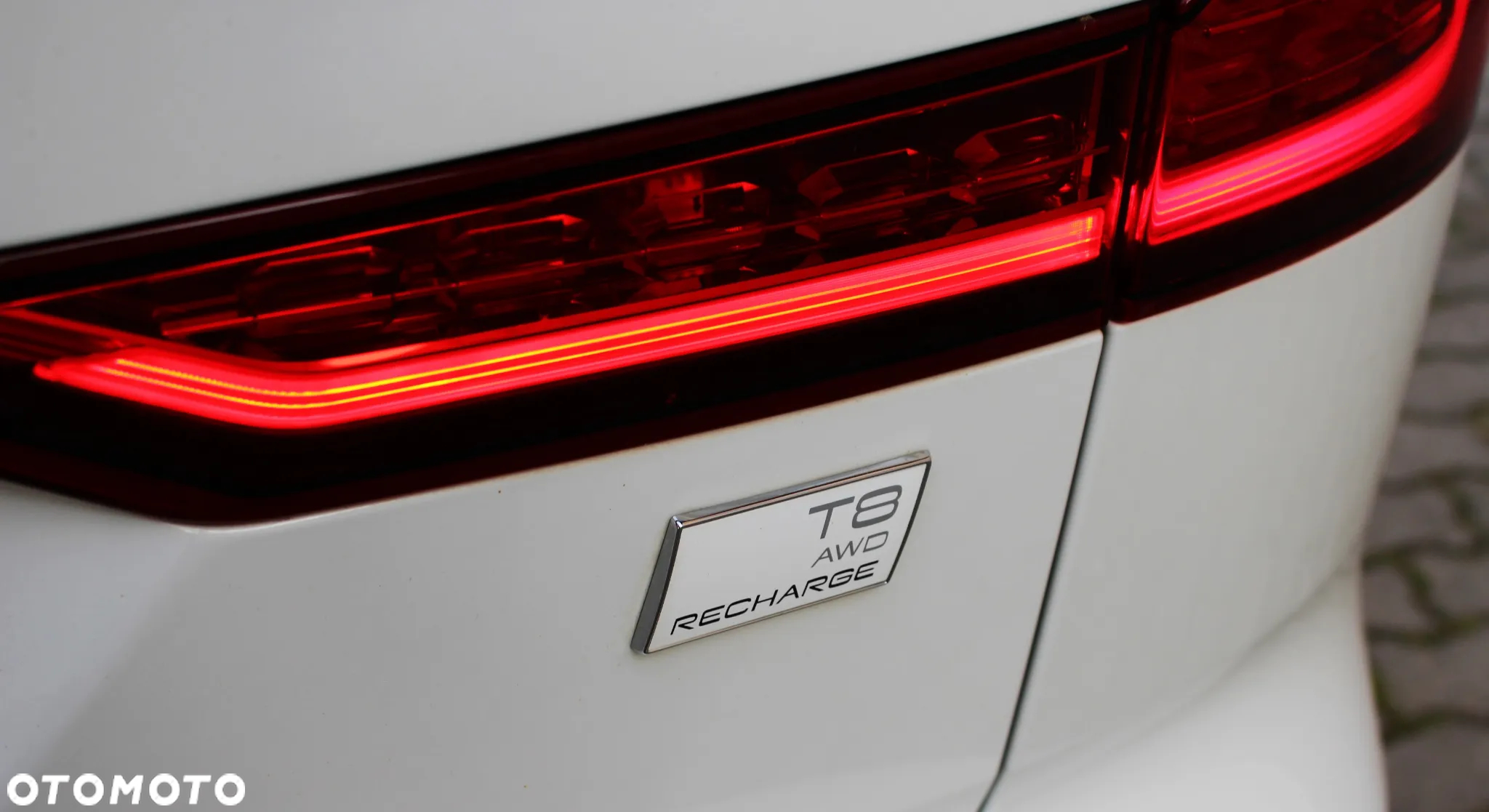 Volvo V60 T8 AWD Twin Engine Geartronic Inscription - 11