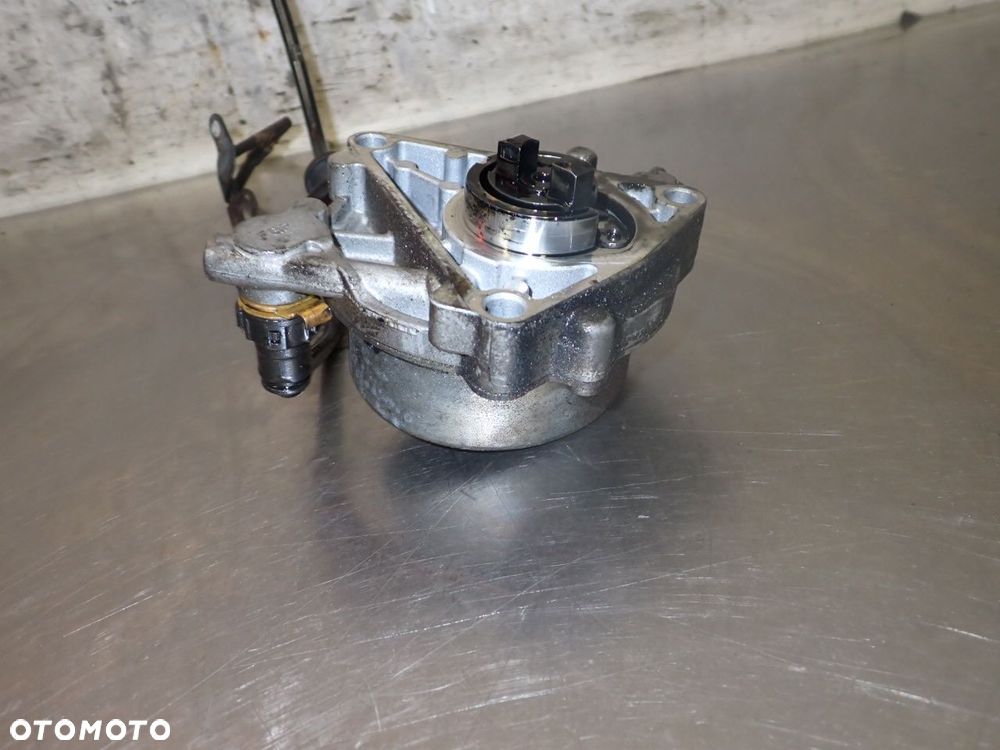 VACUM POMPA OPEL ZAFIRA B 55187760 - 4