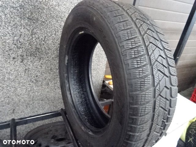 215/65/R17 99H PIRELLI WINTER SOTTO ZERO 3 - 2
