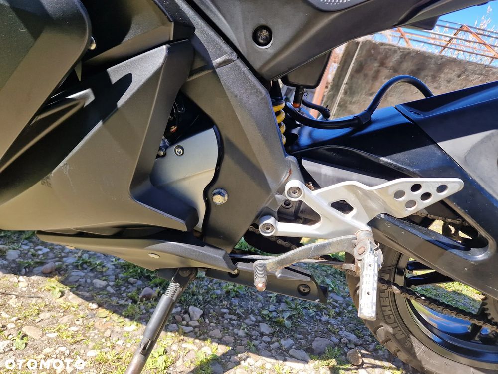 Yamaha R125 - 23