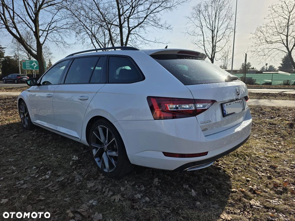 Skoda Superb 2.0 TDI Sportline DSG - 29