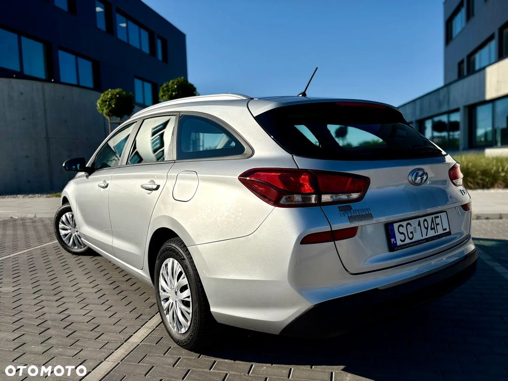 Hyundai i30 1.0 T-GDI Family - 4