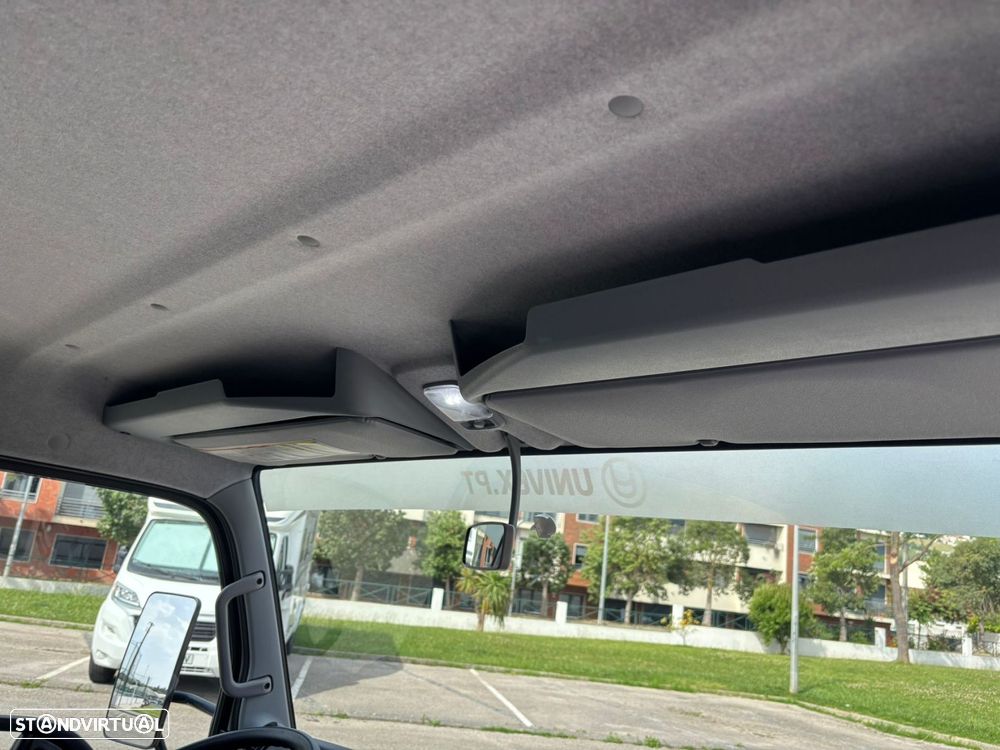 Mitsubishi Canter FUSO 3C15 CONTENTOR COM PLATAFORMA 1.000Kg - 33