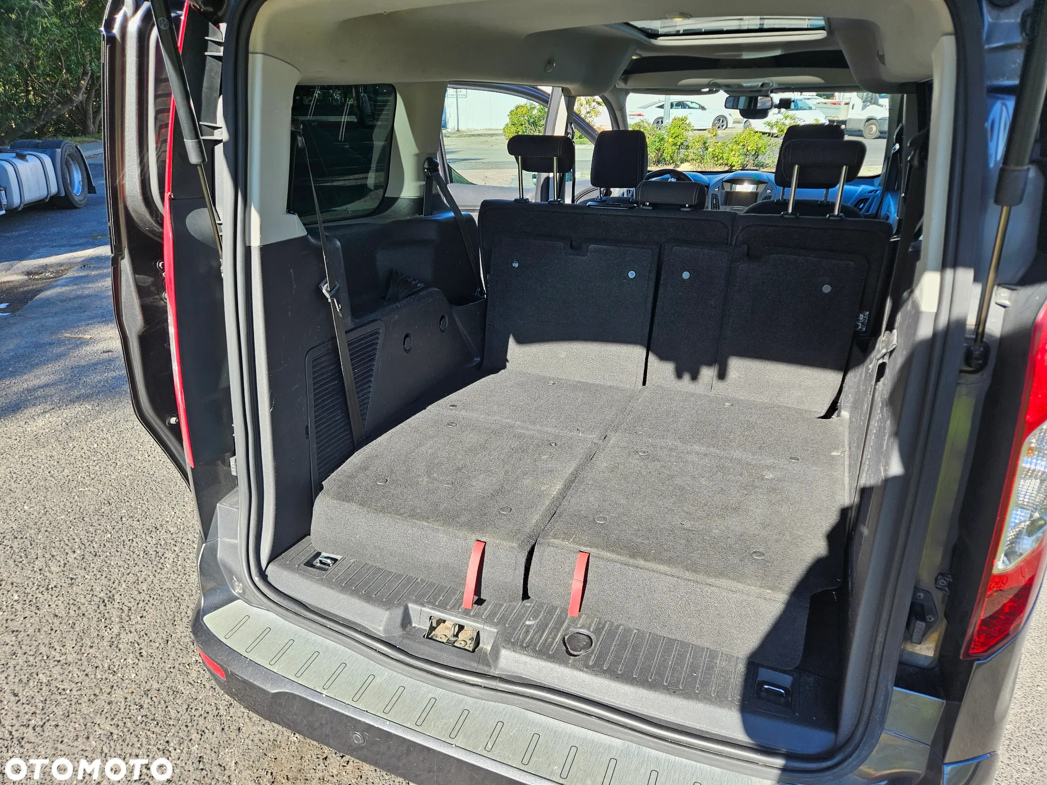 Ford Tourneo Connect 1.5 TDCi Titanium - 16