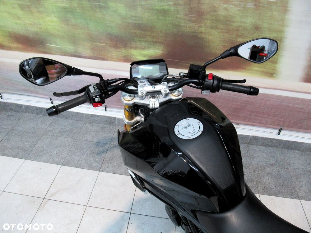 BMW G - 9