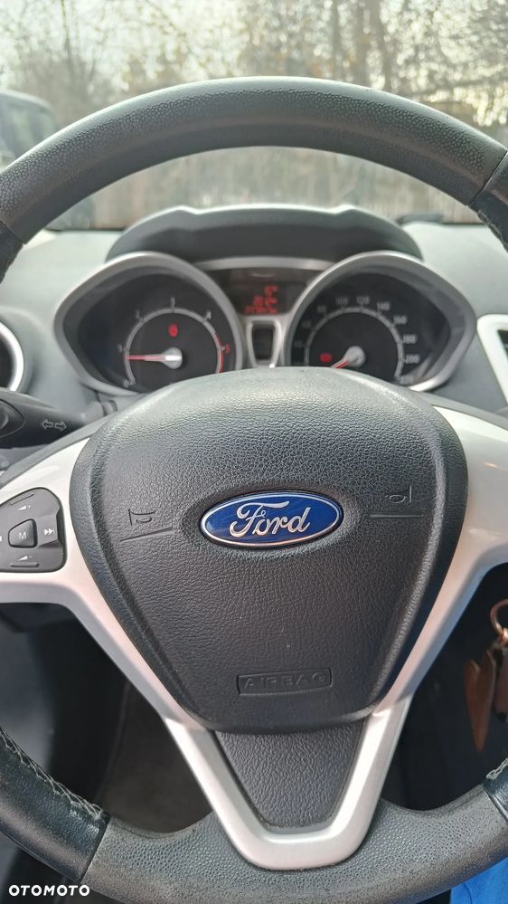 Ford Fiesta - 12