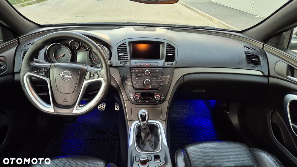 Opel Insignia - 10