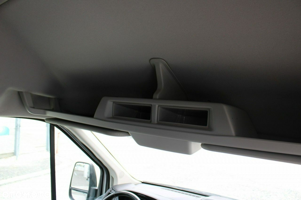 Ford Transit - 15