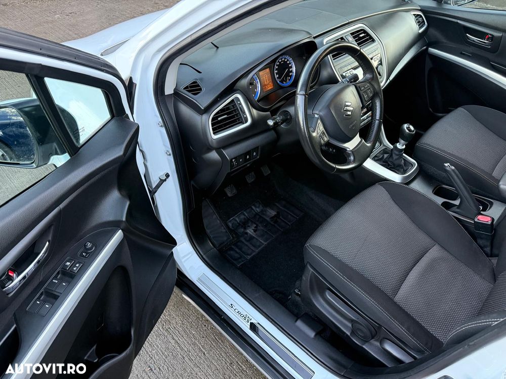 Suzuki S-Cross 1.6 DDIS 4x2 Comfort+ - 26