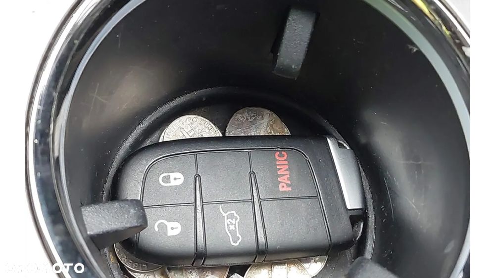 Jeep Grand Cherokee - 12