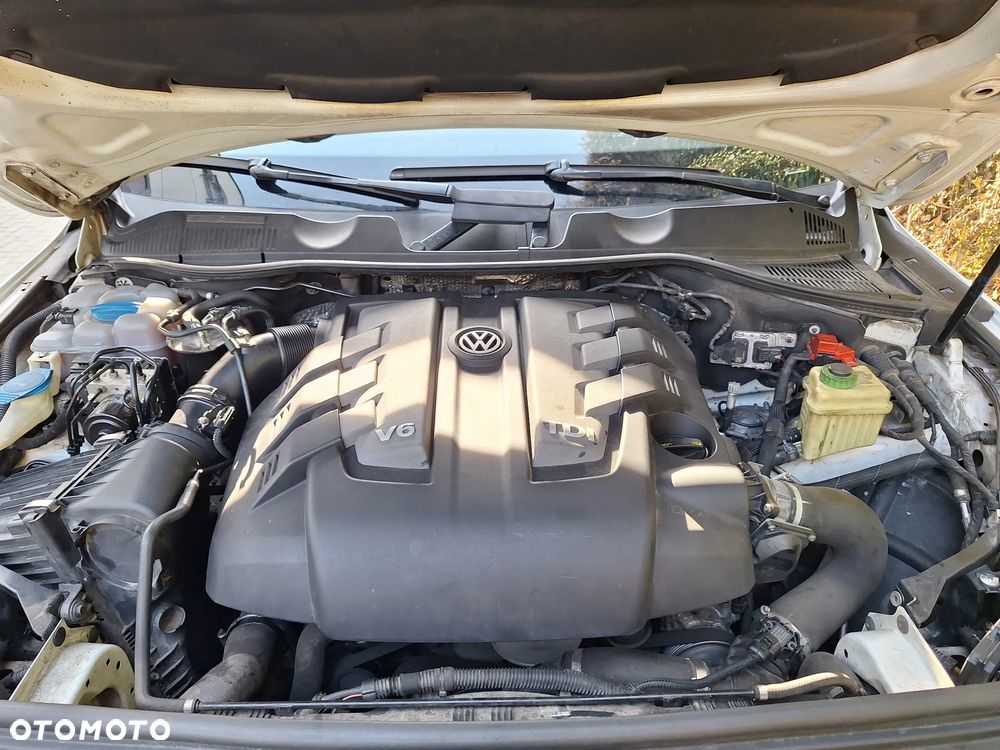 Volkswagen Touareg 3.0 V6 TDI BMT Perfectline R-Style - 27