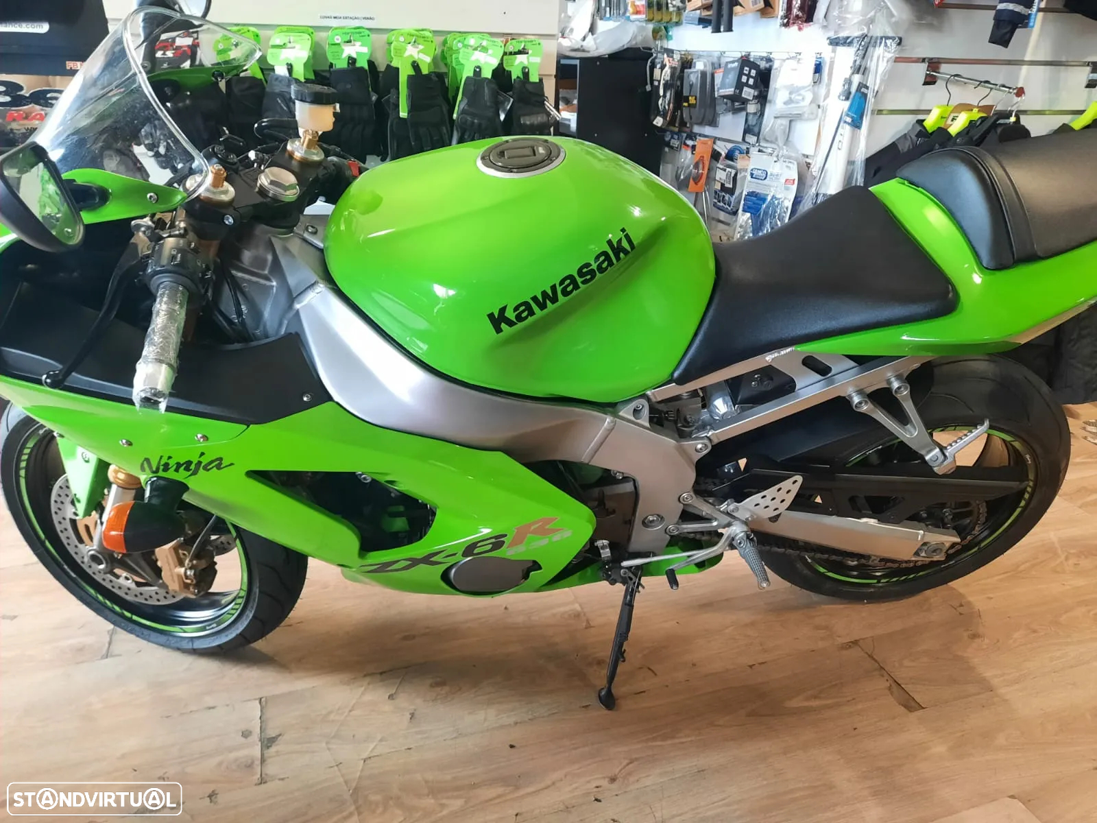 Kawasaki ZX - 3