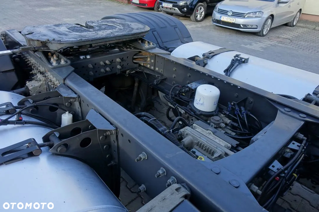 Volvo FH 500 GLOBETROTTER / STANDARD/ AUTOMAT / EURO 6 / KLIMATYZACJA POSTOJOWA/ 2 ZBIORNIKI PALIWA - 15