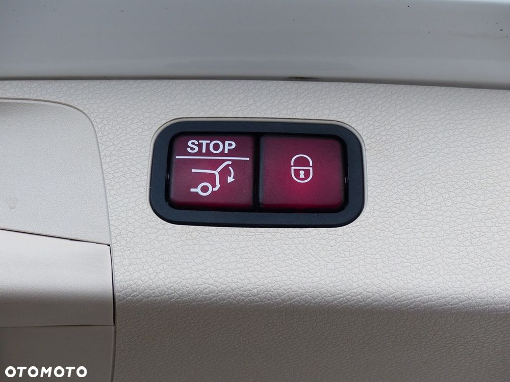 Mercedes-Benz Klasa E 350 d 4-Matic All-Terrain - 33