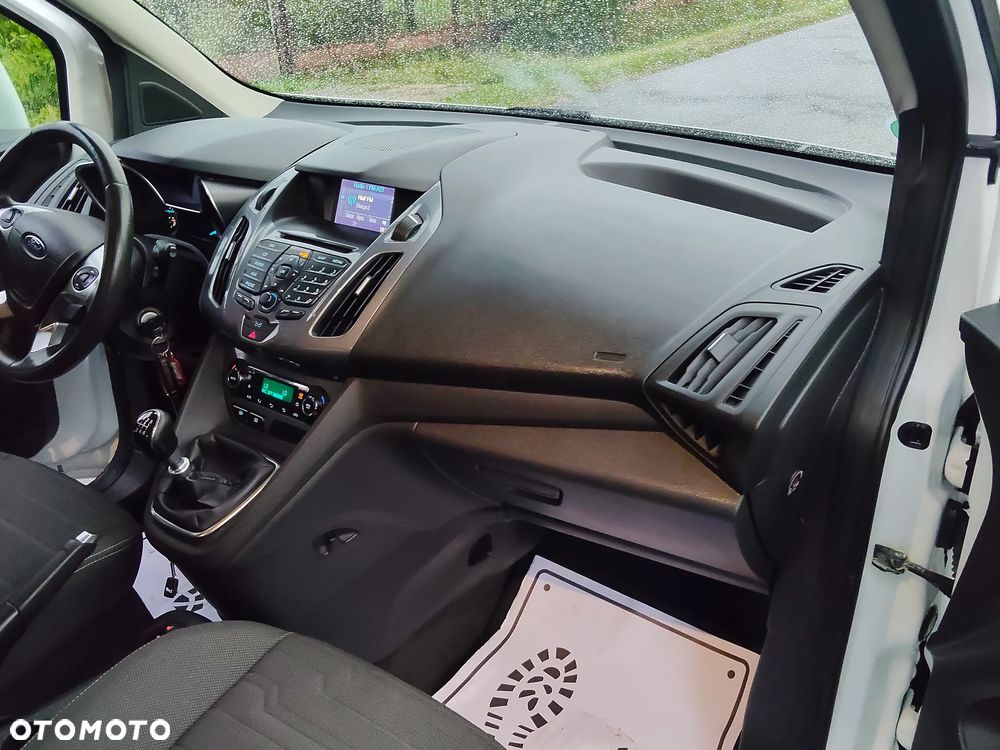 Ford Tourneo Connect - 24