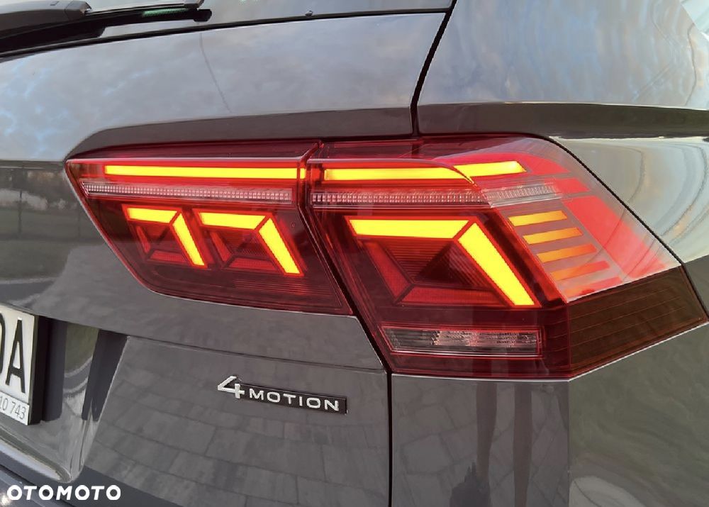 Volkswagen Tiguan 2.0 TDI SCR 4MotION DSG R-Line - 24