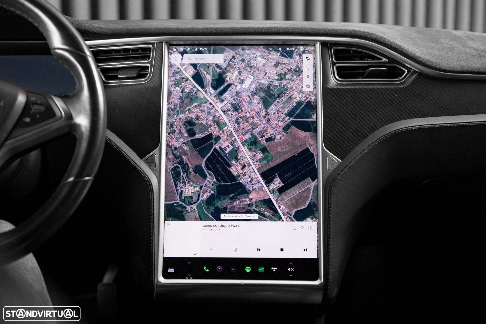 Tesla Model S 90D - 16