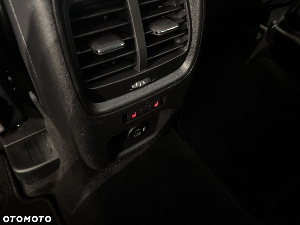 Ford Kuga - 28