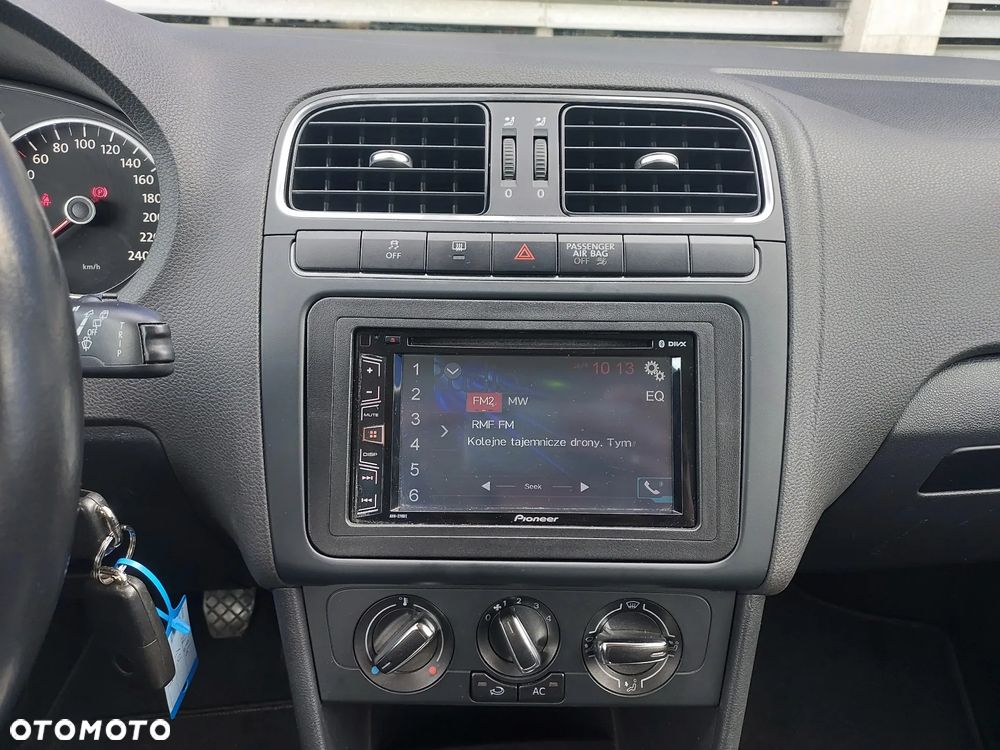 Volkswagen Polo 1.4 16V Comfortline - 31
