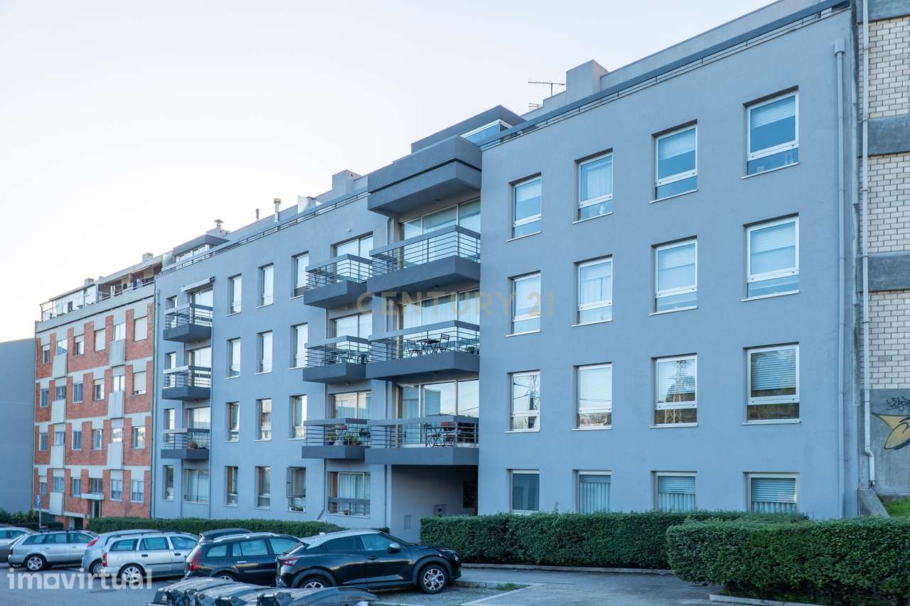 Apartamento T2 Espaçoso em Zona Privilegiada - Matosinhos - Grande imagem: 2/28
