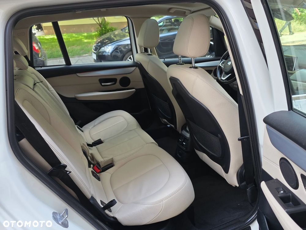 BMW Seria 2 220i Luxury Line - 17