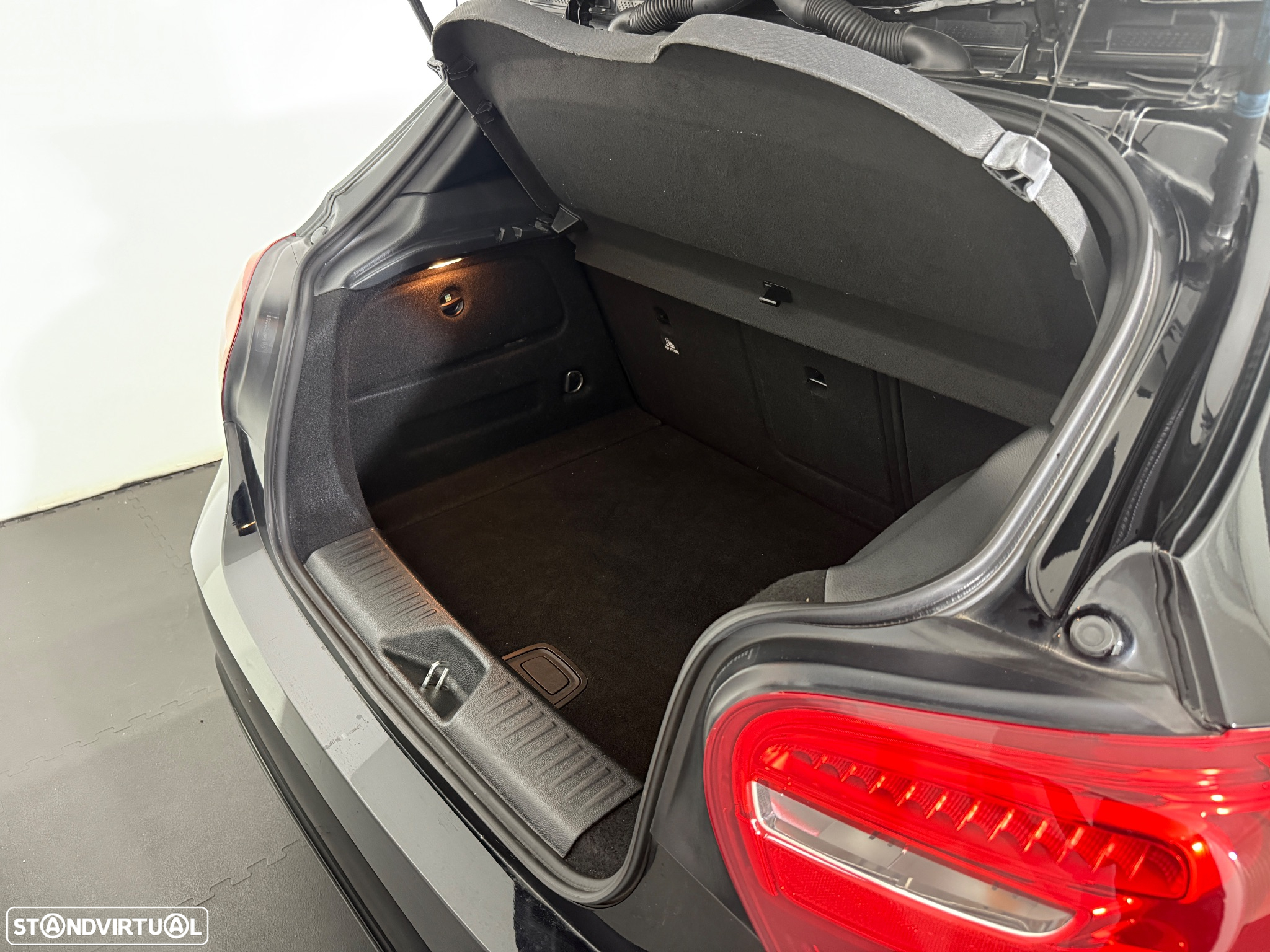 Mercedes-Benz A 180 CDi BE Edition Urban - 28