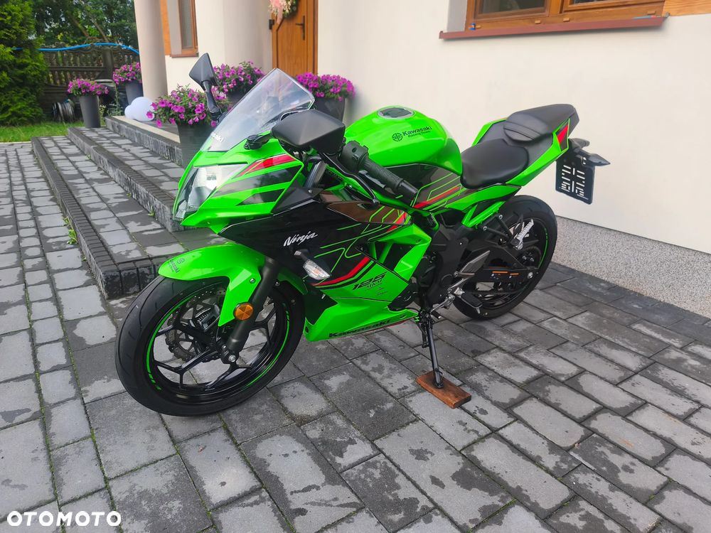 Kawasaki Ninja - 8