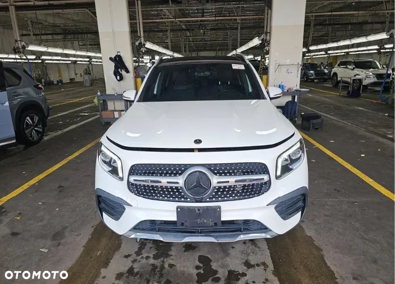 Mercedes-Benz GLB 250 4Matic 8G-DCT AMG Line - 2