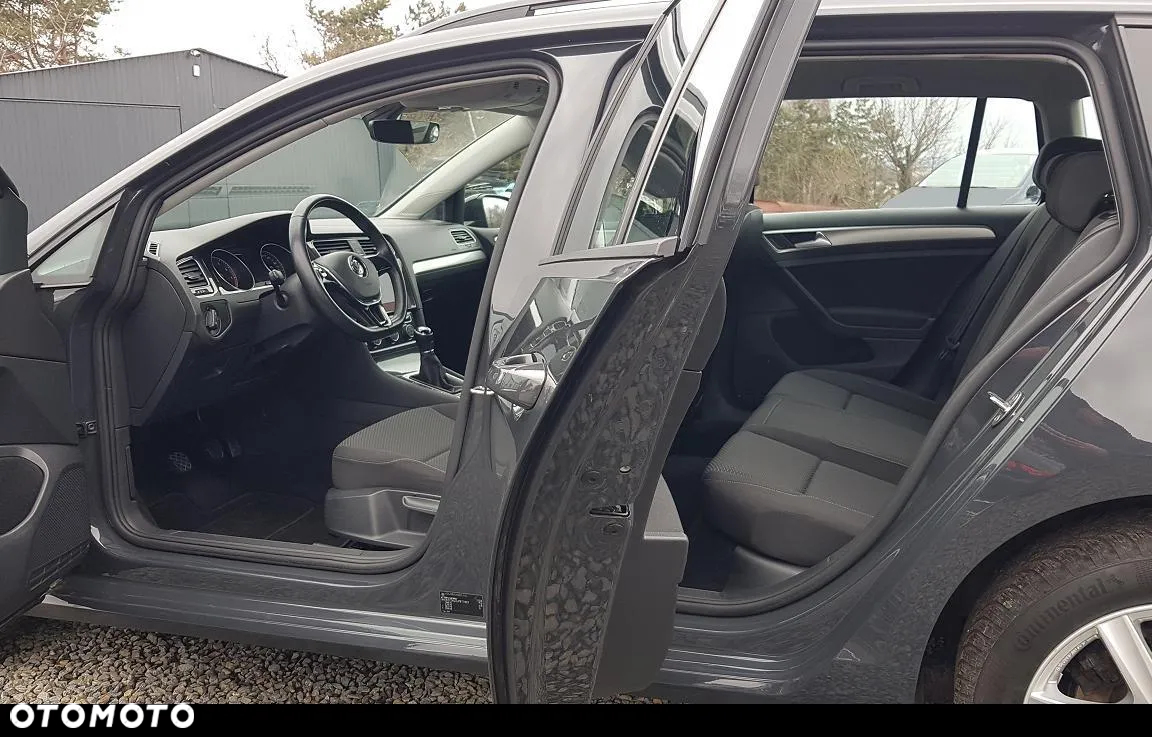 Volkswagen Golf - 20