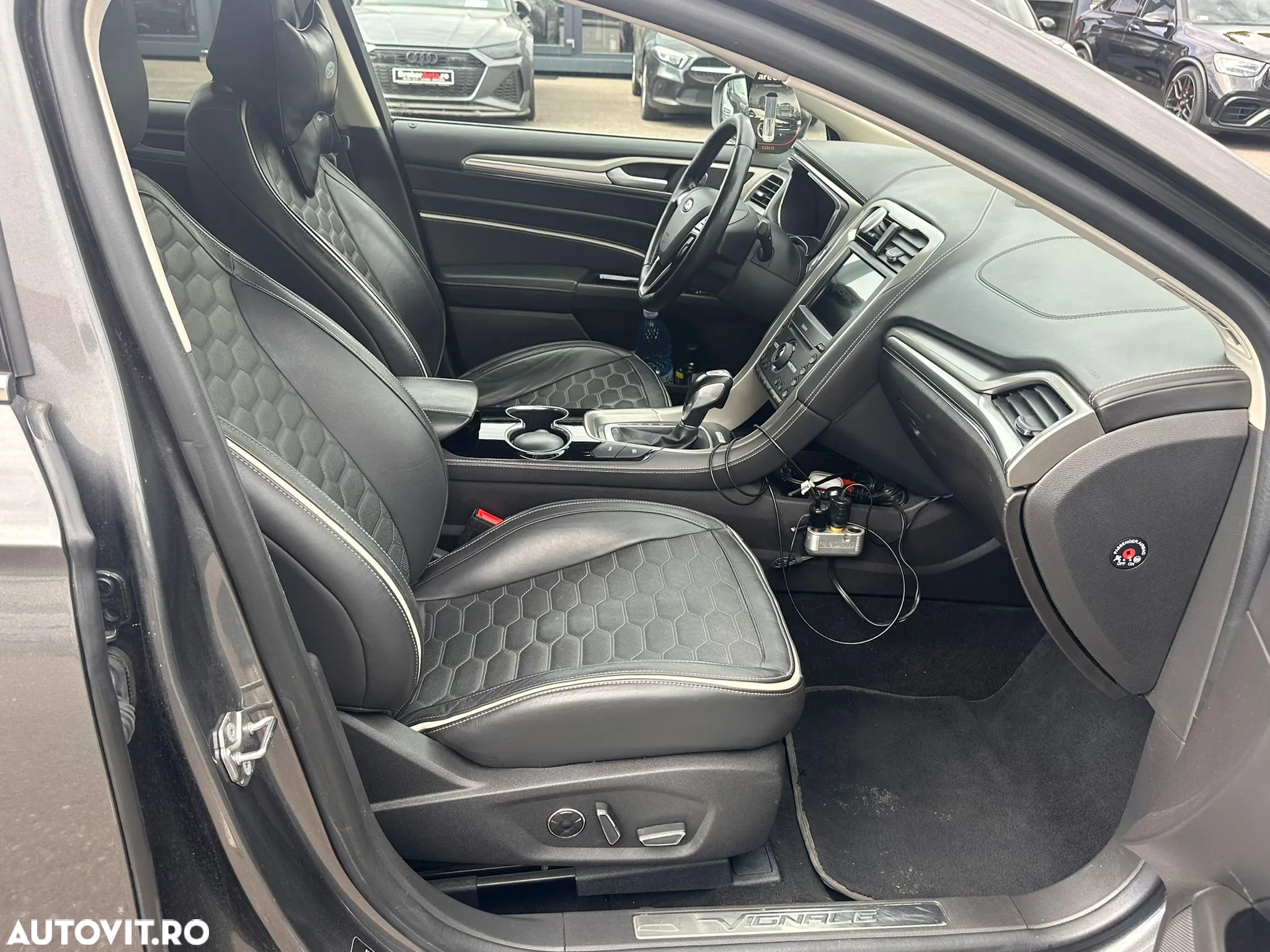 Ford Mondeo 2.0 HEV Vignale - 12