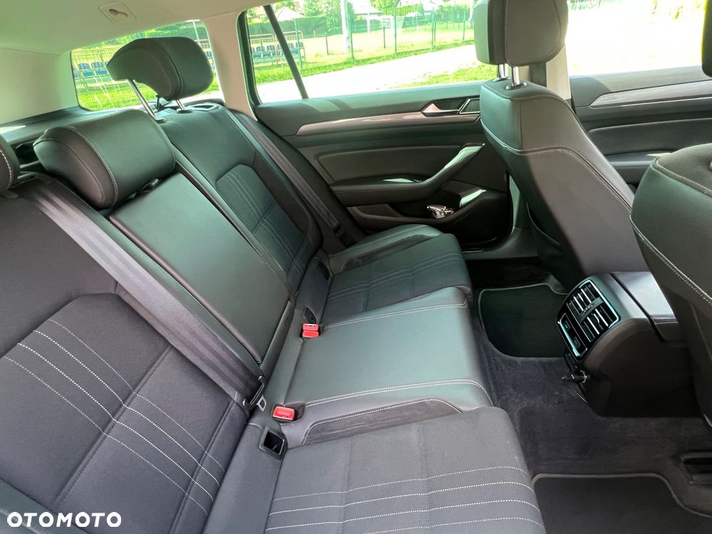Volkswagen Passat Alltrack - 10