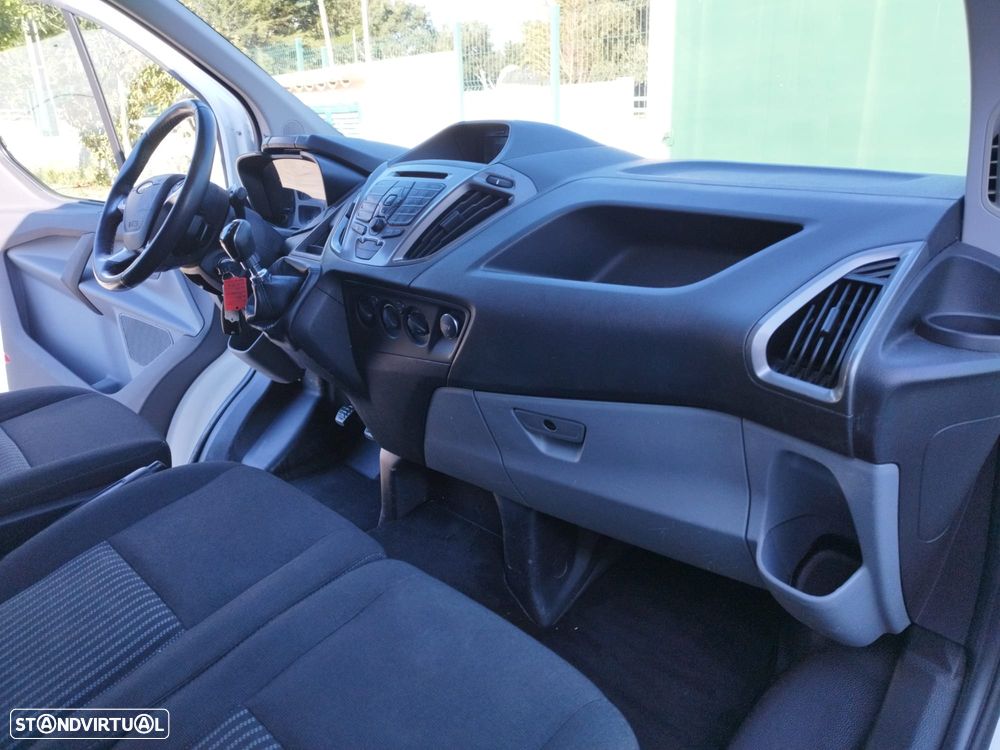 Ford Transit Custom  2.2 Tdci 125 Cv L2H1 Cabine  Dupla 6 Lugares - 23