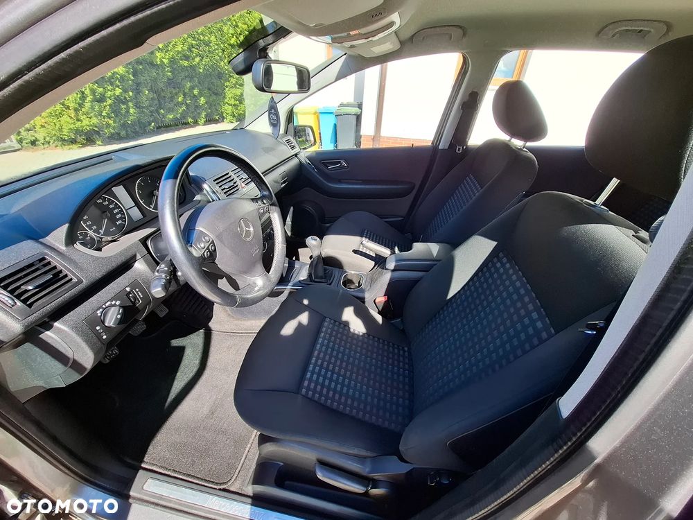Mercedes-Benz Klasa A 180 BlueEfficiency - 10