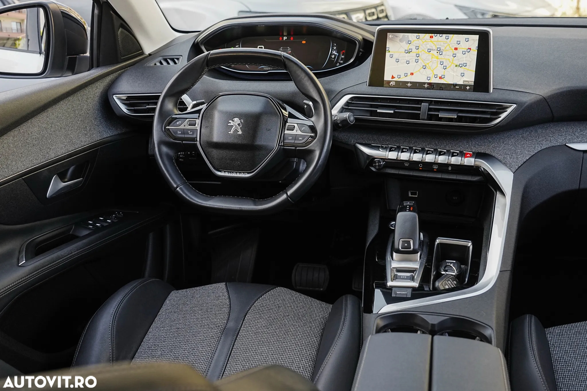 Peugeot 3008 1.2 PureTech Turbo S&S EAT8 Allure - 15