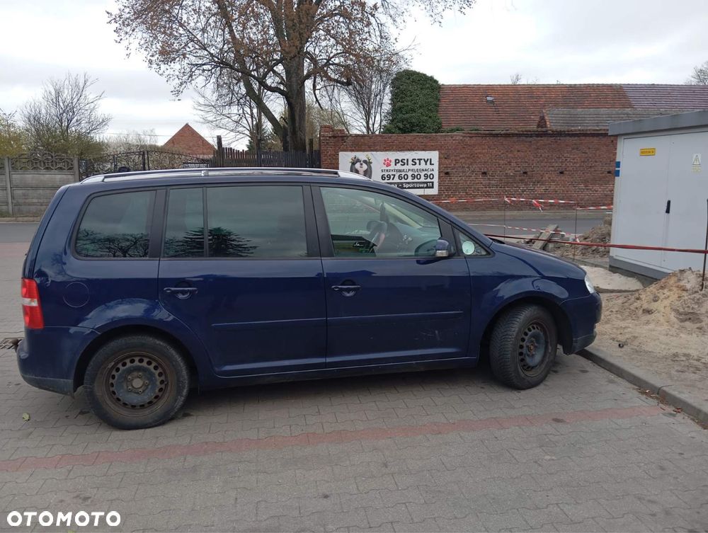 Volkswagen Touran - 3