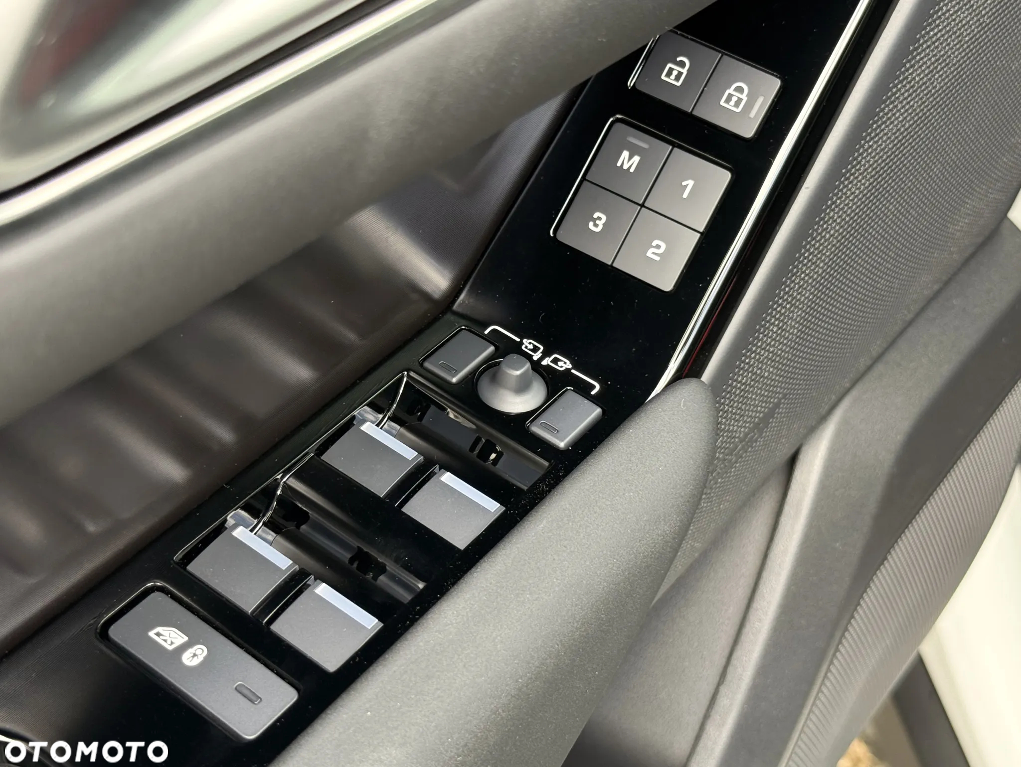 Land Rover Range Rover Velar D200 Dynamic SE - 20