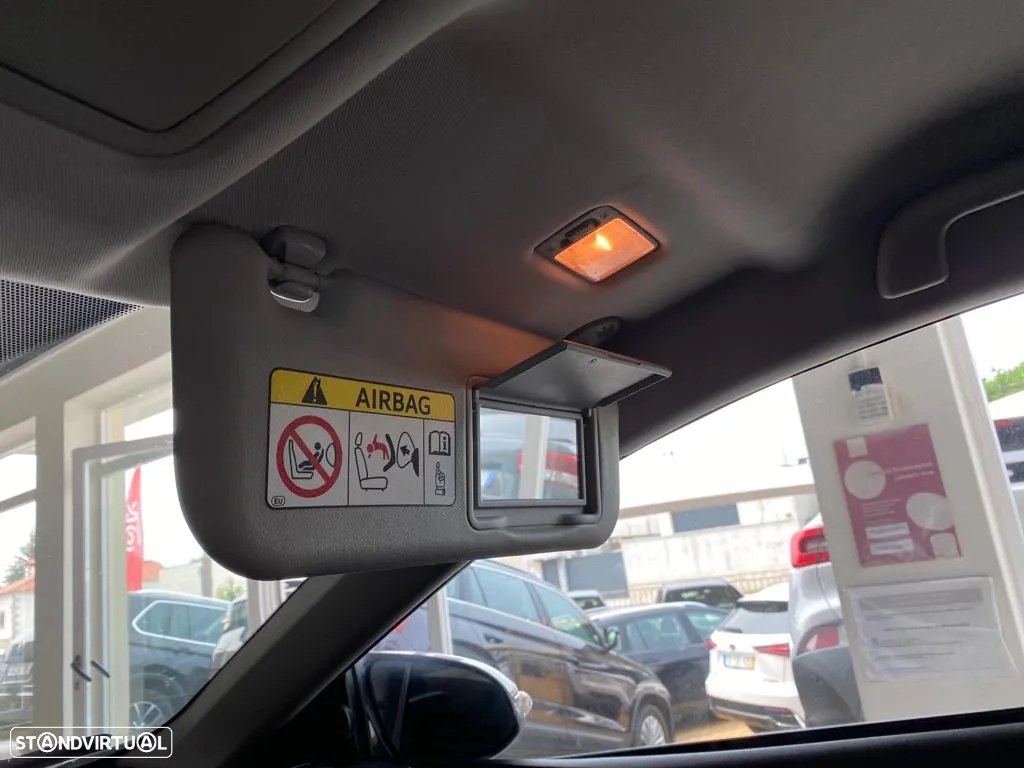 Toyota Auris 1.8 HSD Comfort+J17 - 31