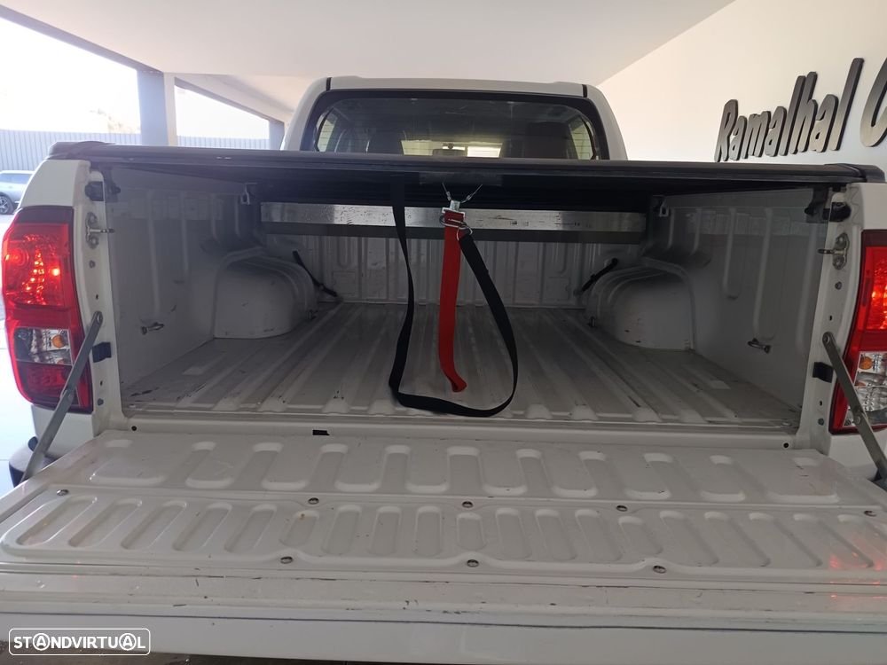 Toyota Hilux 2.4 D-4D 4WD CD CM - 9