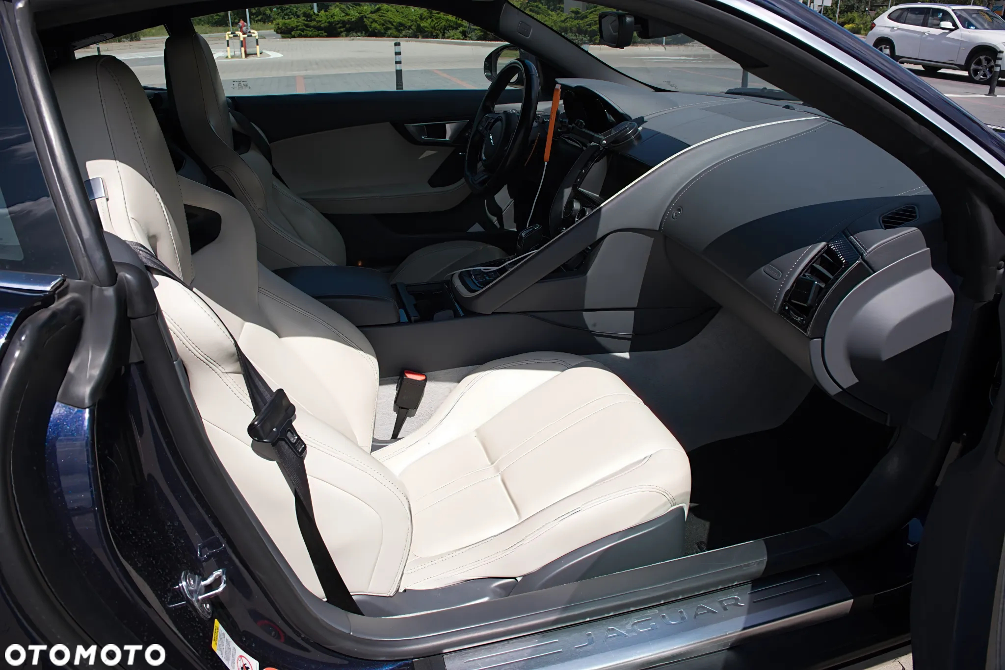 Jaguar F-Type S - 8