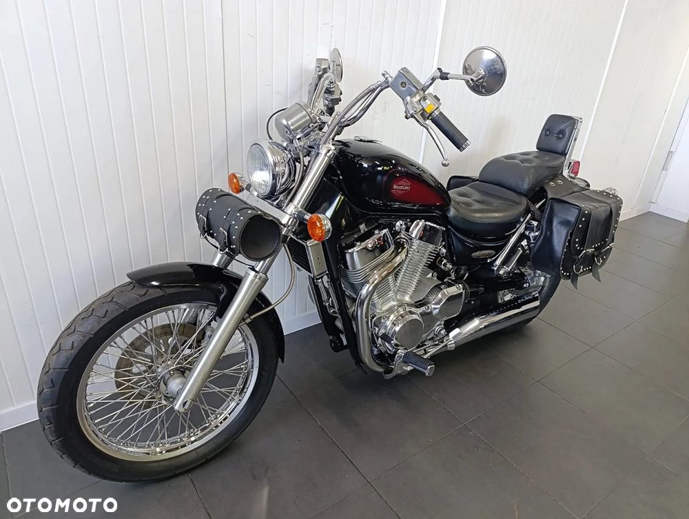 Suzuki Intruder - 6