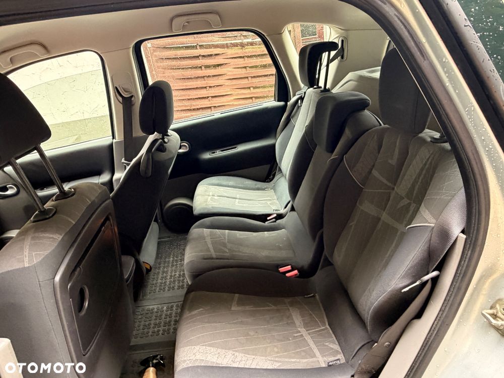Renault Scenic - 18