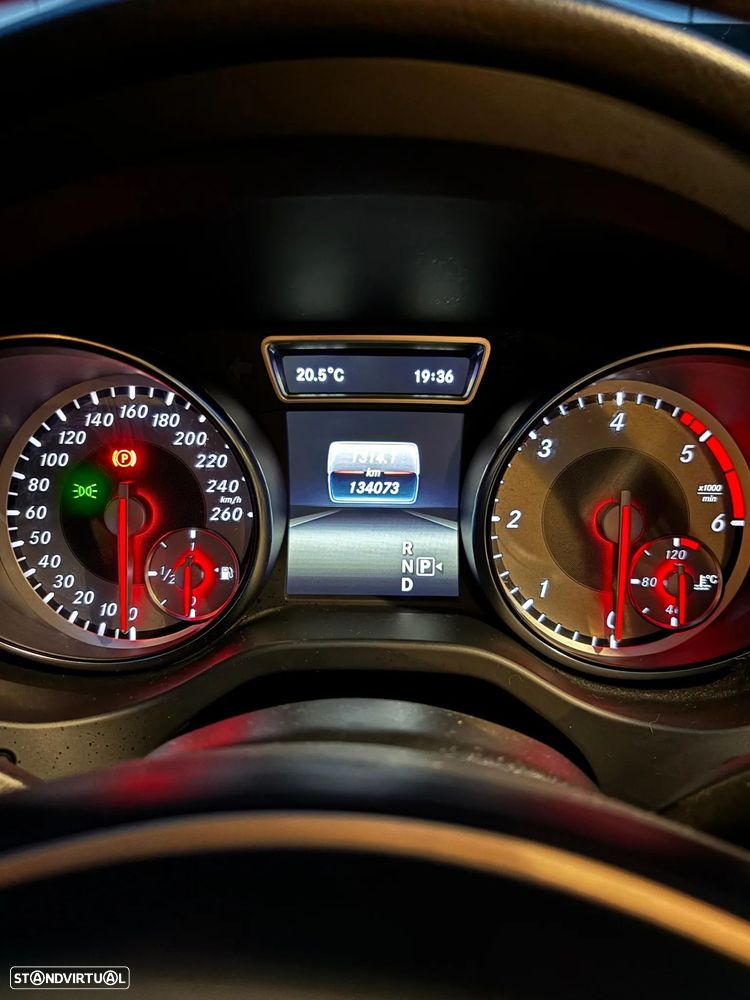 Mercedes-Benz CLA 200 d Urban Aut. - 11