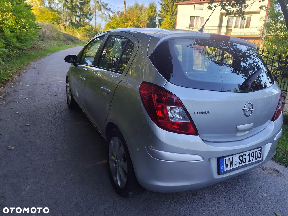 Opel Corsa 1.2 16V Cosmo - 6