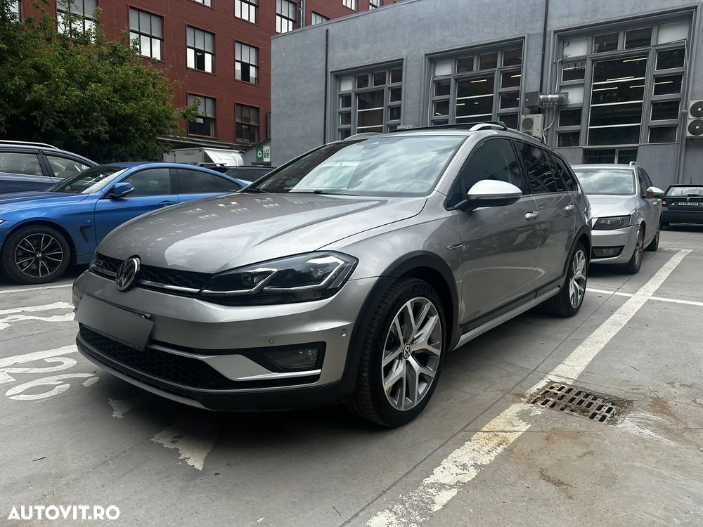 Volkswagen Golf 2.0 TDI DPF BMT DSG GTD - 1