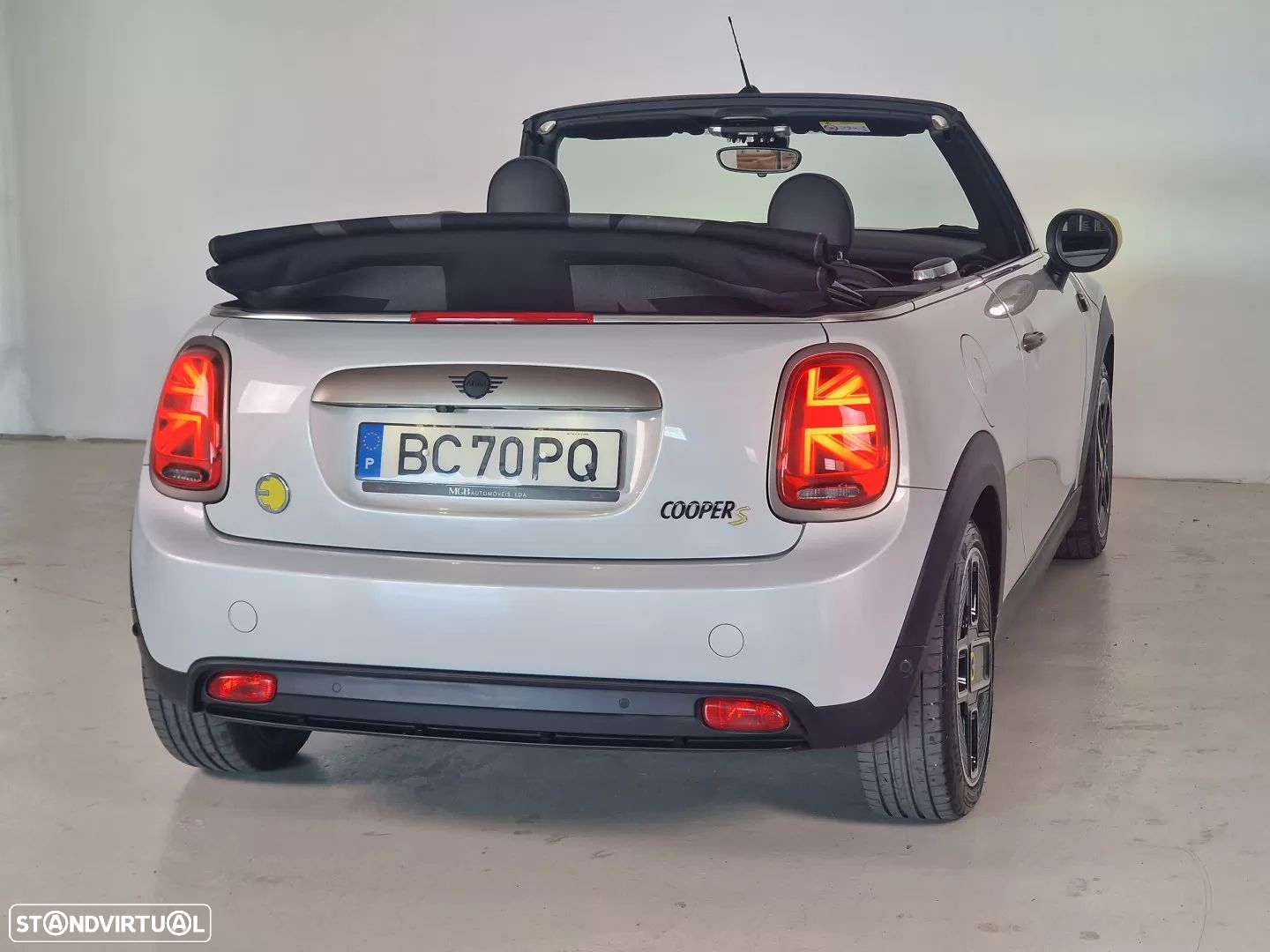 MINI Cabrio Cooper SE - 17