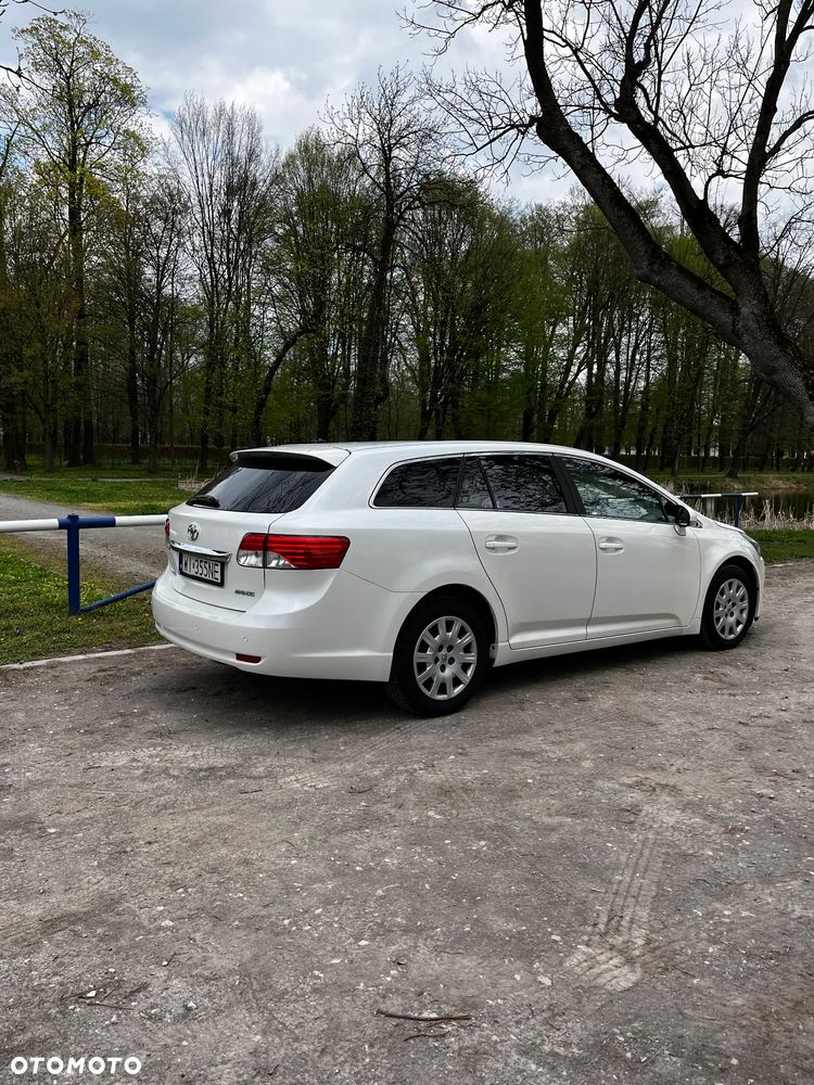 Toyota Avensis 2.0 D-4D Active - 6