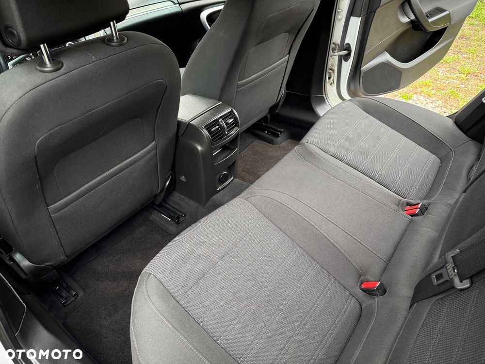 Opel Insignia - 8