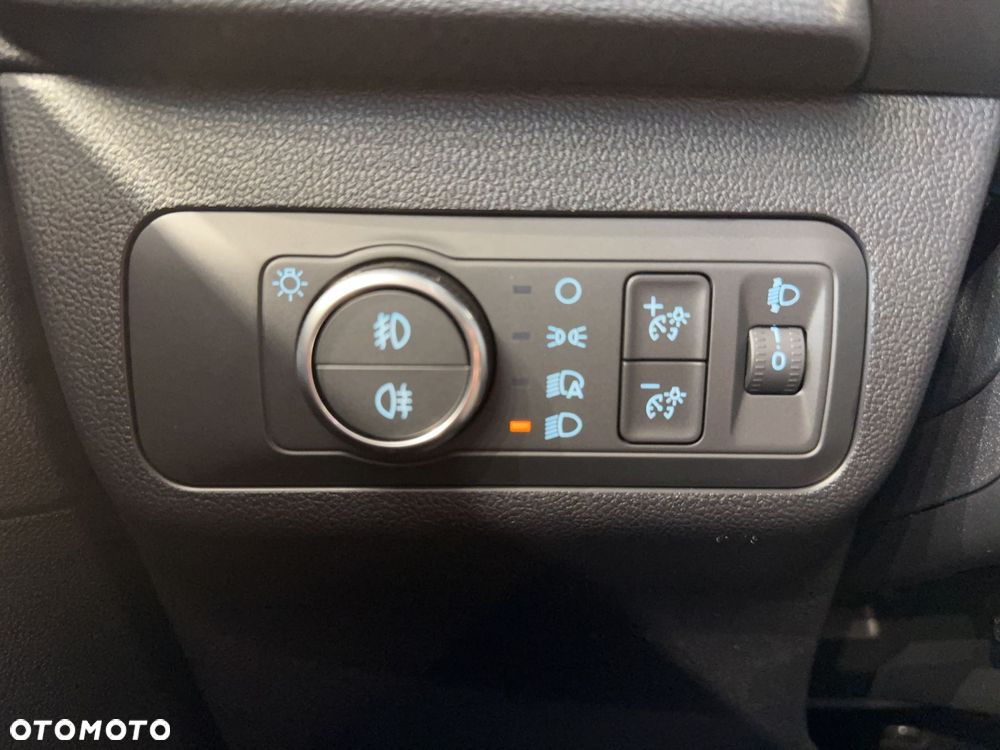 Ford Kuga - 25