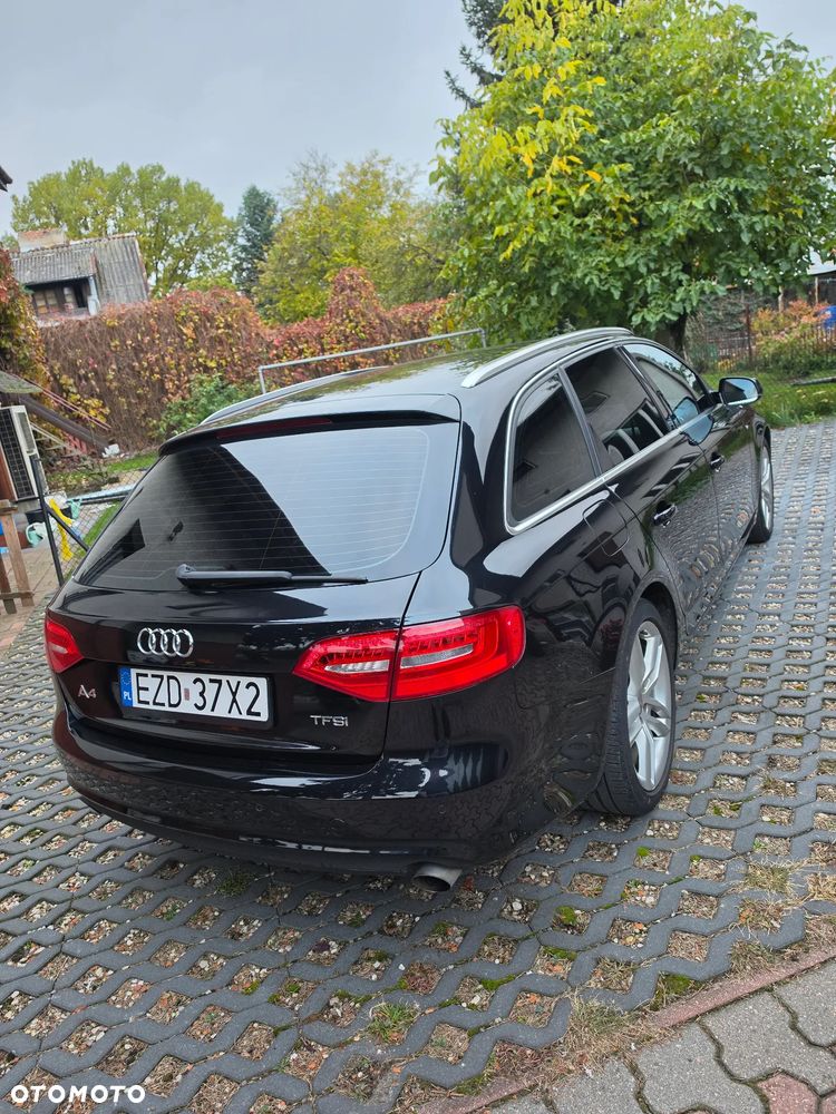 Audi A4 Avant 2012 photo 3
