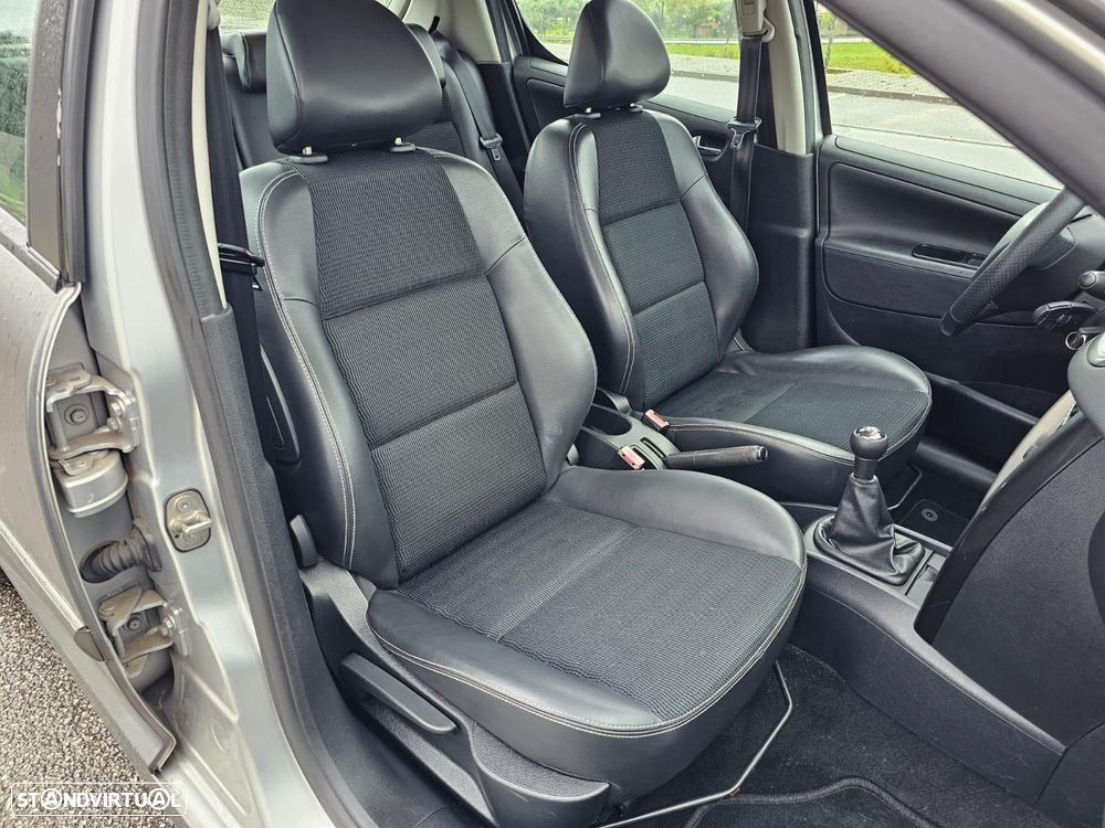Peugeot 207 1.6 HDi 98g - 12